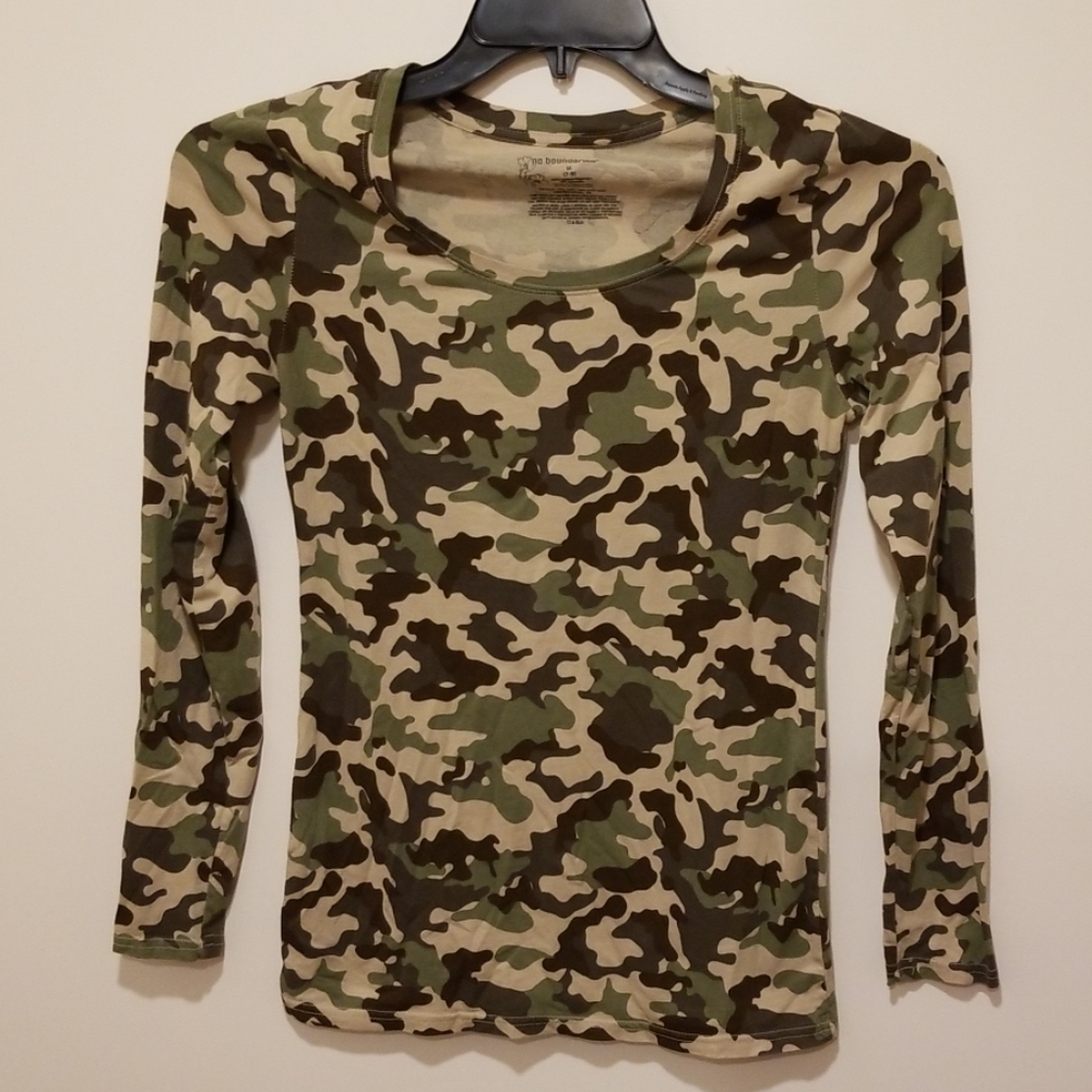 No Boundries  camo tee